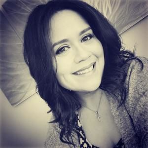 Meet your Posher, Damaris